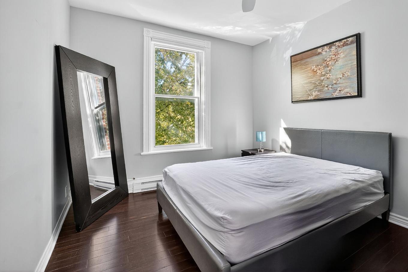 Chambre à coucher principale - 139 Rue Rose-De-Lima, Montréal (Le Sud-Ouest), QC - Indoor Photo Showing Bedroom