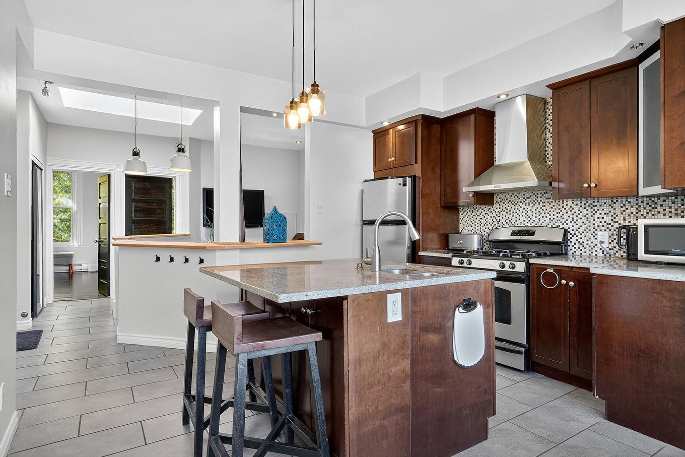 Cuisine - 139 Rue Rose-De-Lima, Montréal (Le Sud-Ouest), QC - Indoor Photo Showing Kitchen With Double Sink