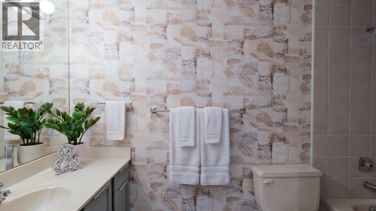 335 Churchill Avenue Unit# 205, Penticton, BC - Indoor Photo Showing Bathroom