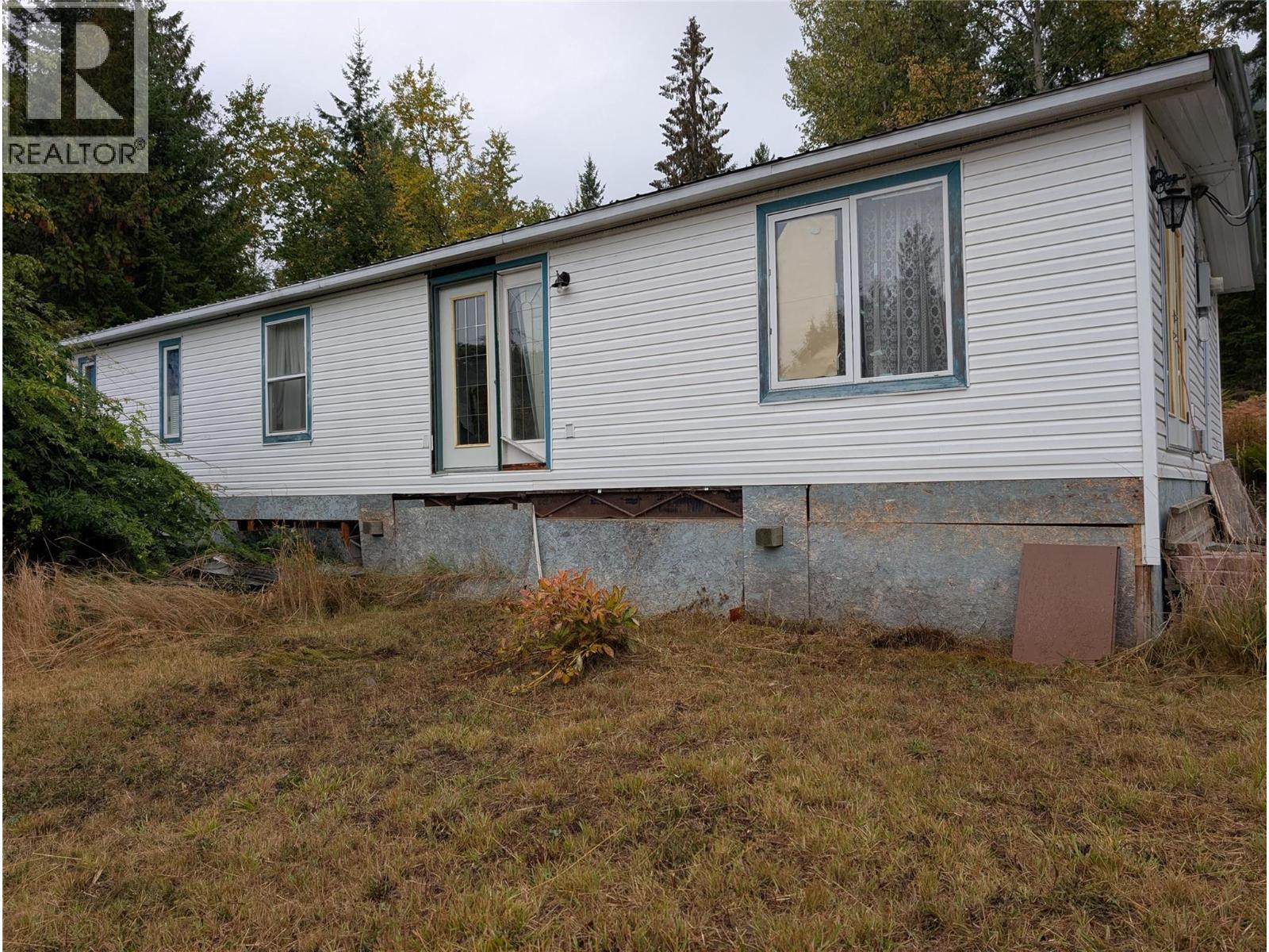 7429 Stampede Trail Lot# 25, Anglemont, BC