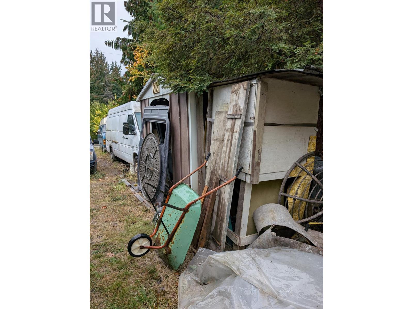 7429 Stampede Trail Lot# 25, Anglemont, BC