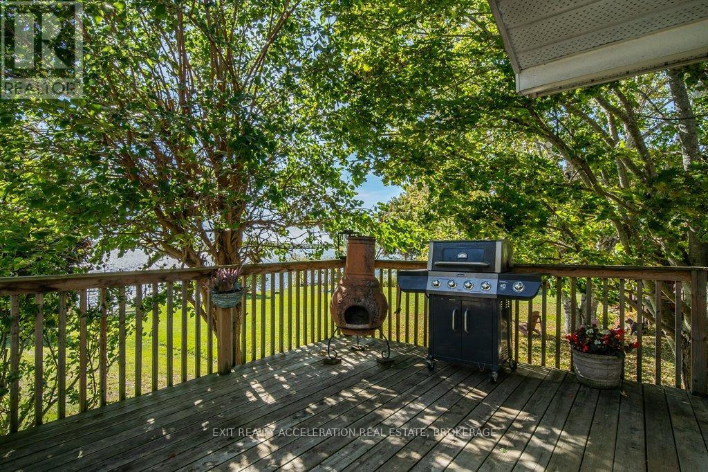 122 Bayview Drive, Greater Napanee (Greater Napanee), ON - Outdoor With Deck Patio Veranda