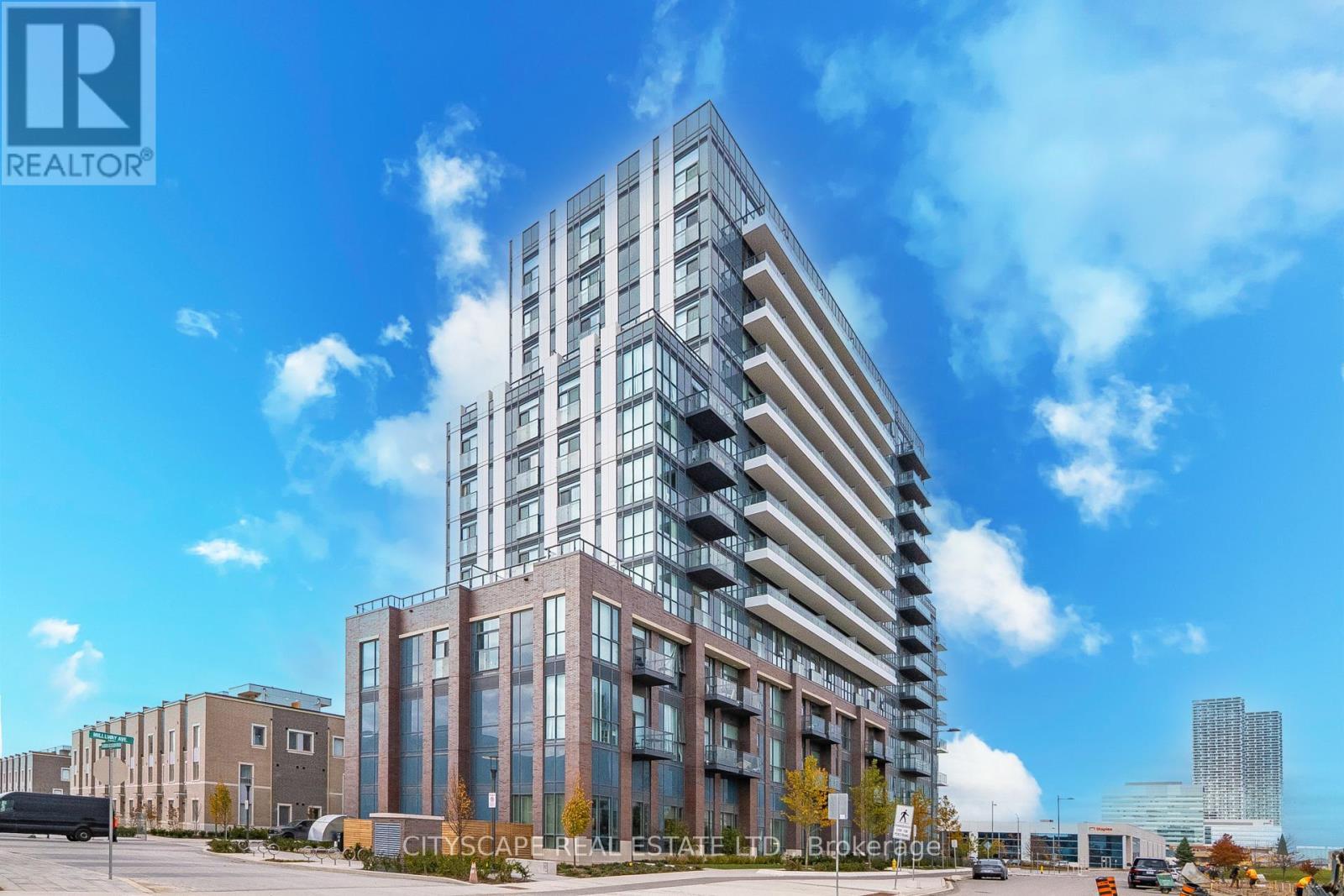 210 - 60 Honeycrisp Crescent, Vaughan, ON - Outdoor With Facade
