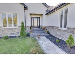 225 ERIE Street SOUTH Merlin, ON N0P 1W0