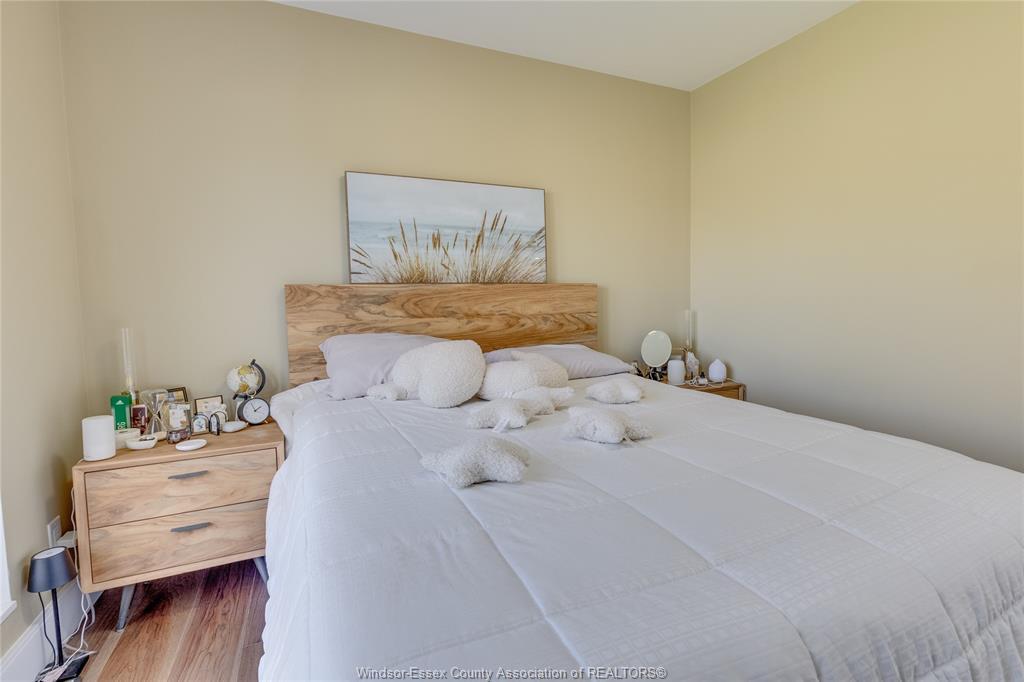 225 Erie Street South, Merlin, ON