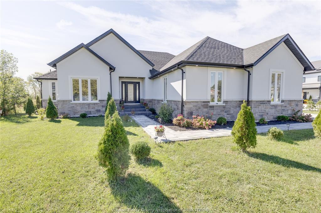 225 Erie Street South, Merlin, ON