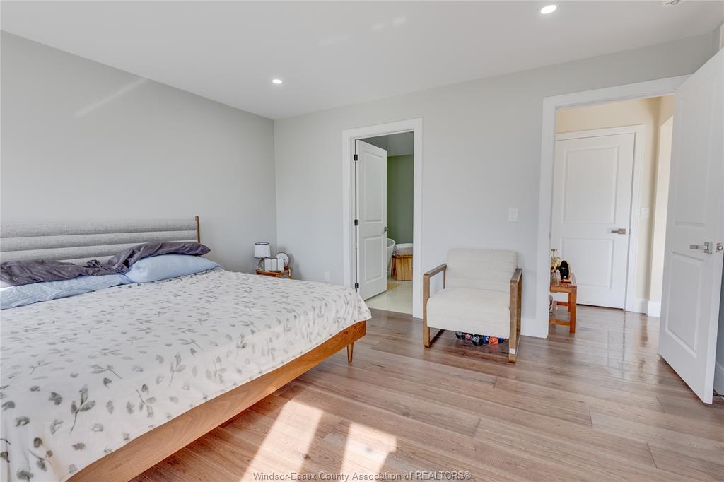 225 Erie Street South, Merlin, ON