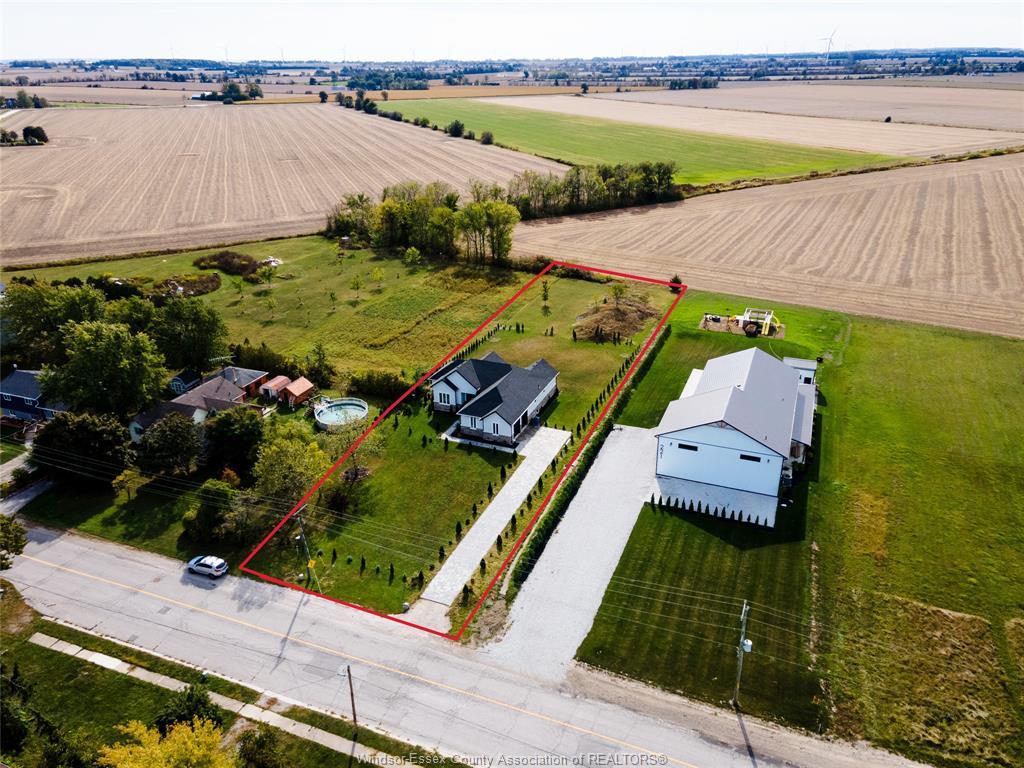 225 Erie Street South, Merlin, ON