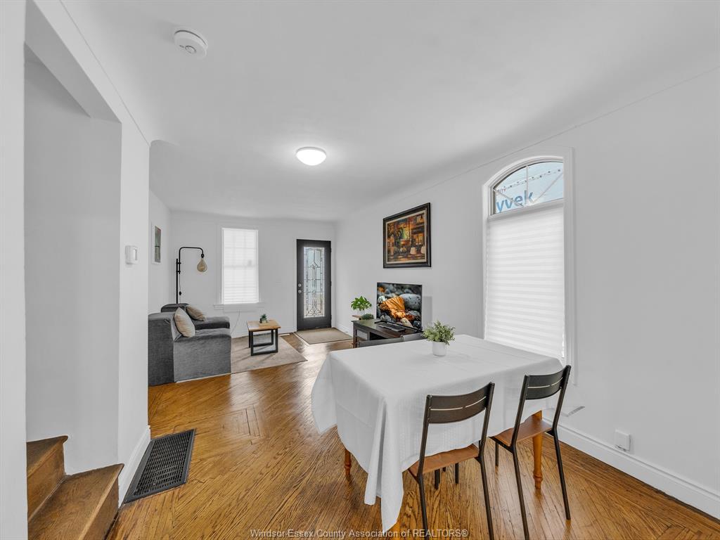 915 Mckay Avenue, Windsor, ON