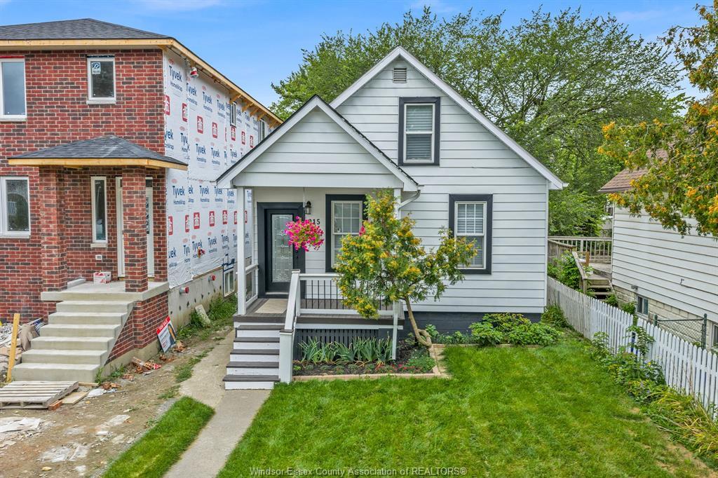 915 Mckay Avenue, Windsor, ON