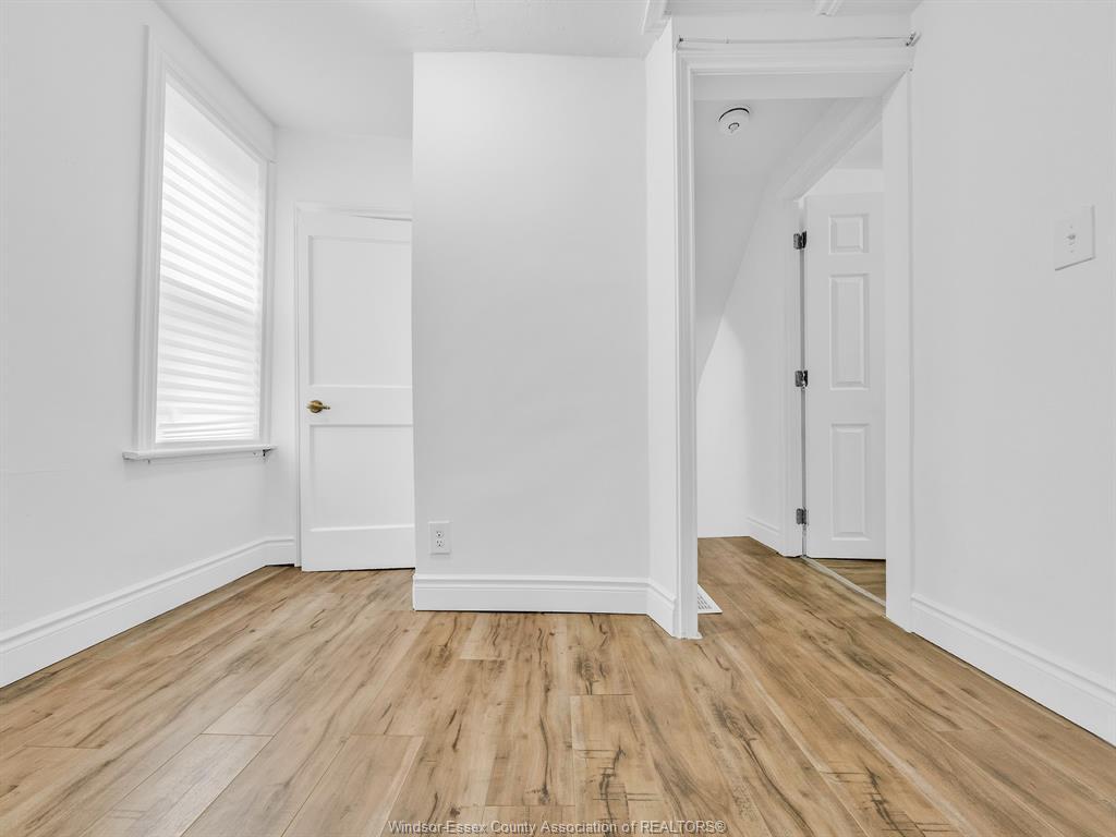 915 Mckay Avenue, Windsor, ON