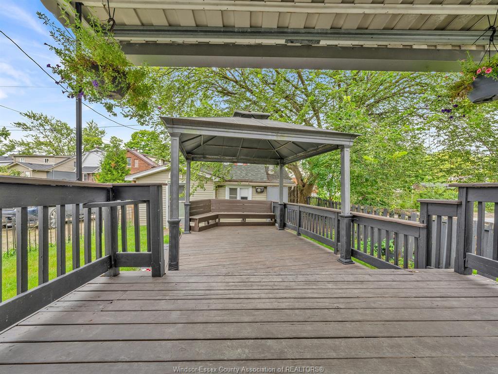 915 Mckay Avenue, Windsor, ON