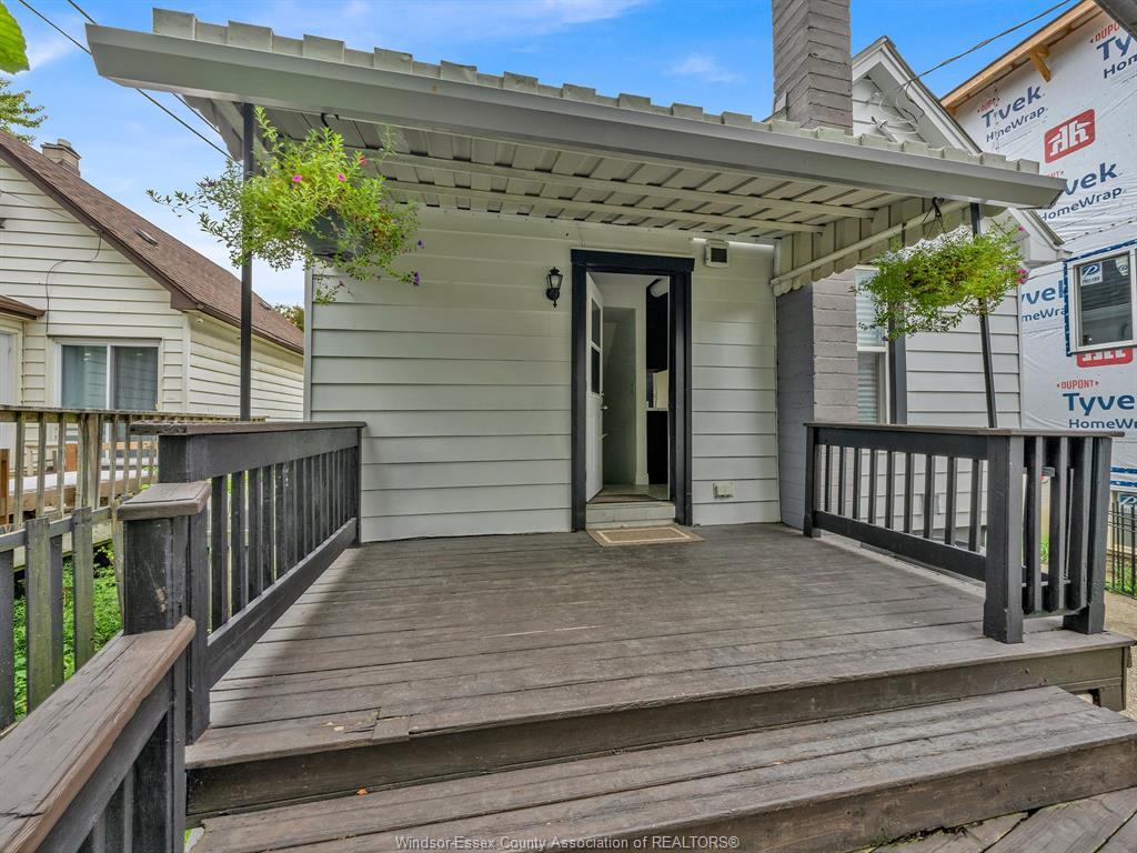 915 Mckay Avenue, Windsor, ON