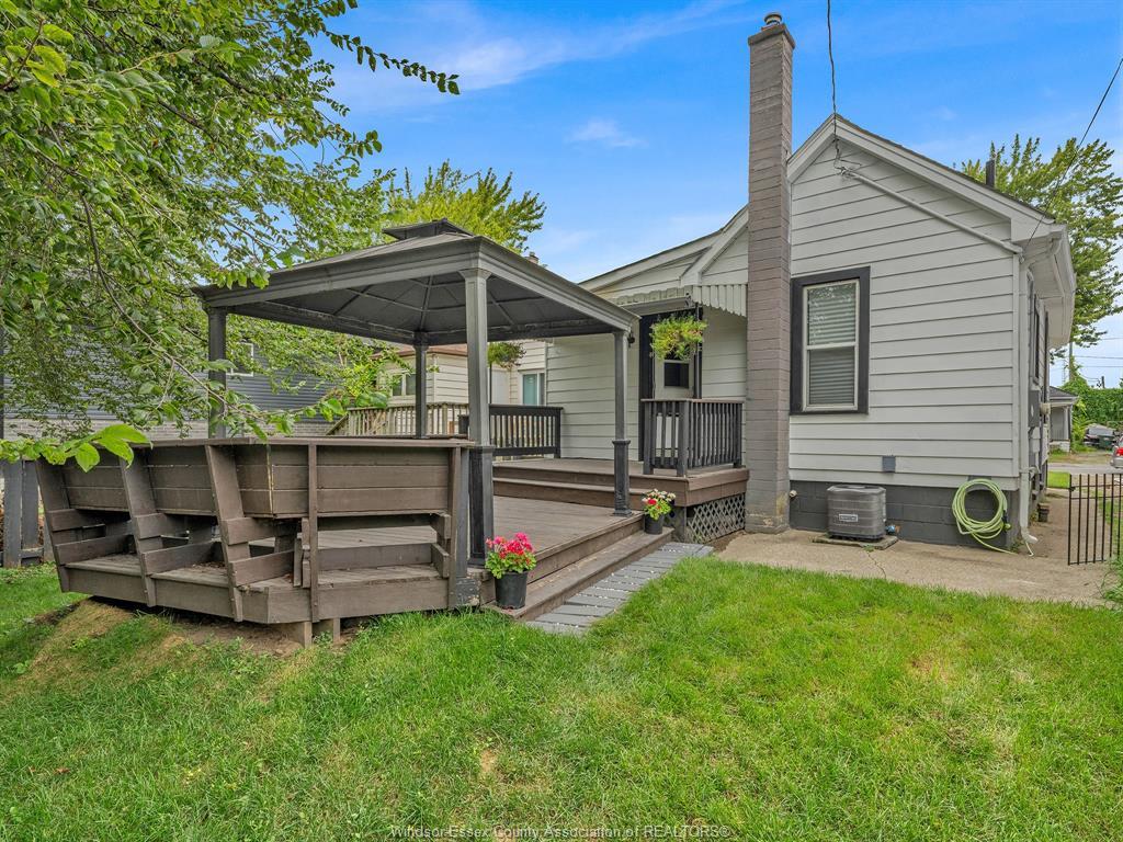 915 Mckay Avenue, Windsor, ON