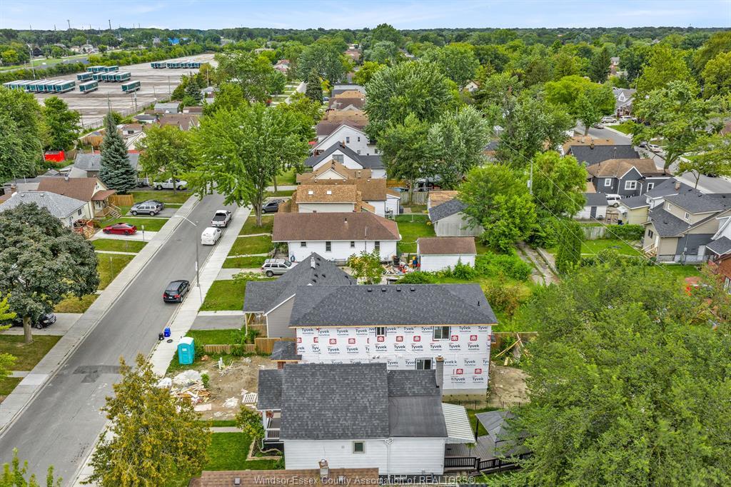 915 Mckay Avenue, Windsor, ON