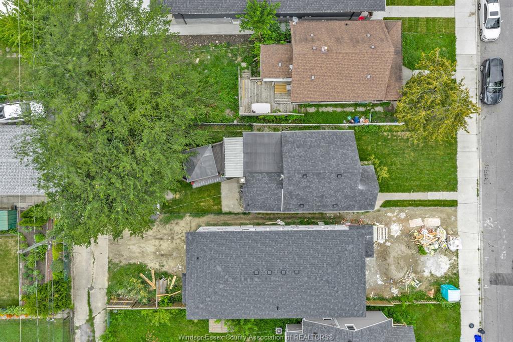 915 Mckay Avenue, Windsor, ON