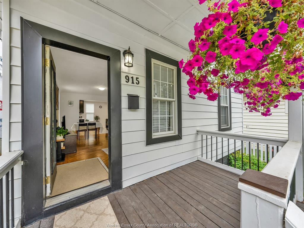 915 Mckay Avenue, Windsor, ON