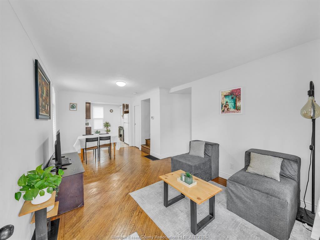 915 Mckay Avenue, Windsor, ON