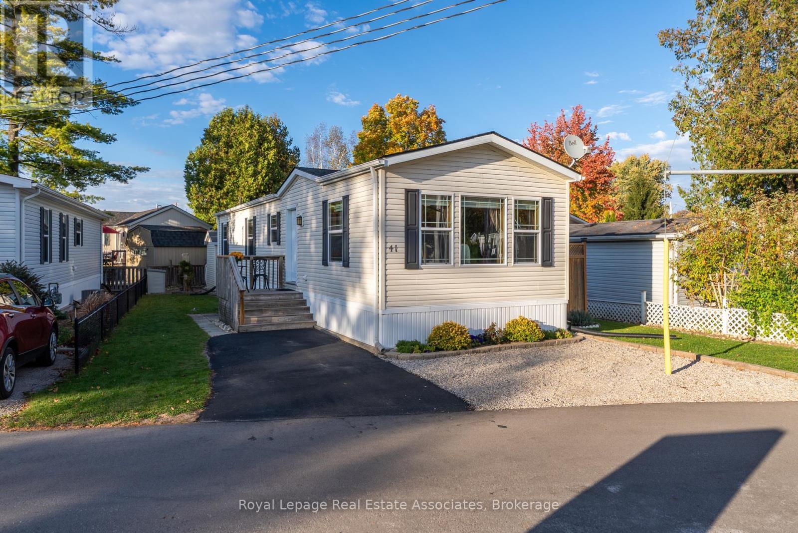 41 Cedarbush Crescent, Puslinch, ON - Outdoor