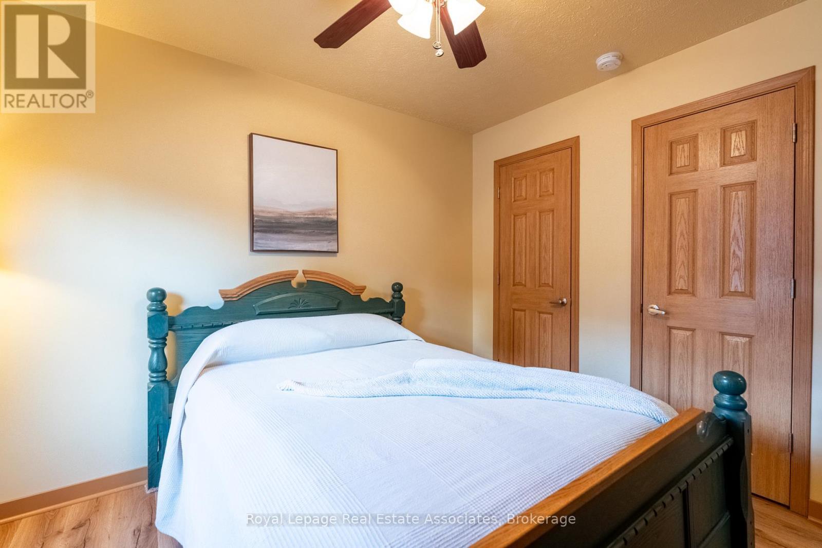 41 Cedarbush Crescent, Puslinch, ON - Indoor Photo Showing Bedroom