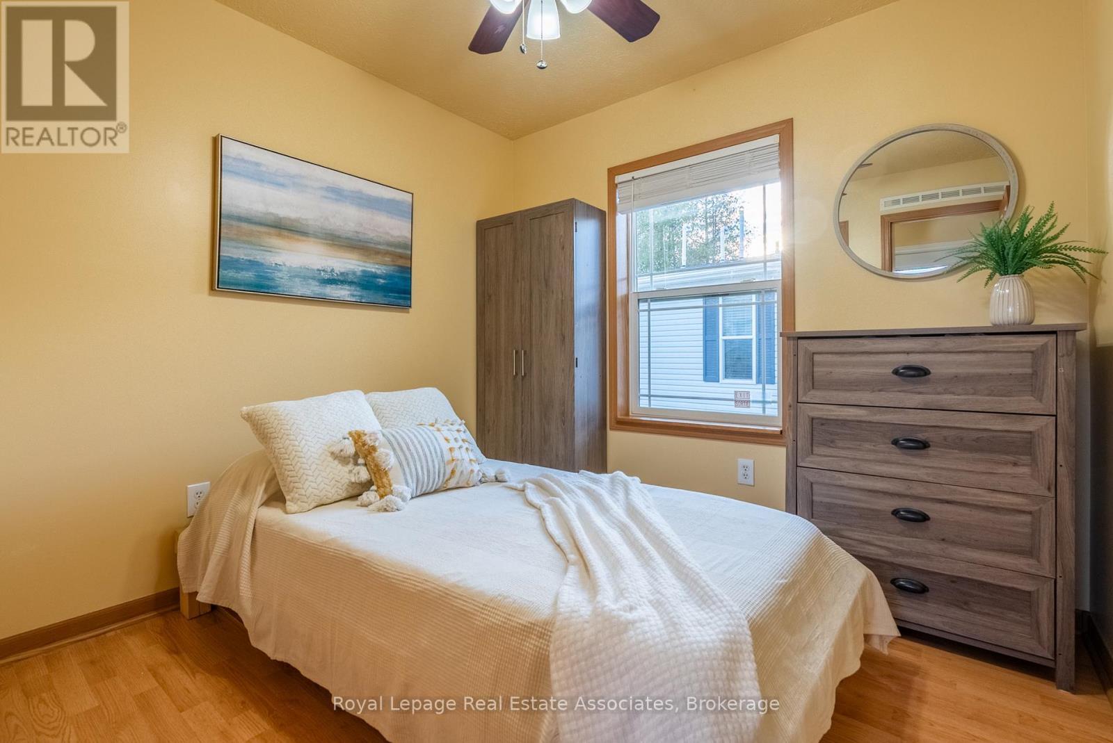 41 Cedarbush Crescent, Puslinch, ON - Indoor Photo Showing Bedroom