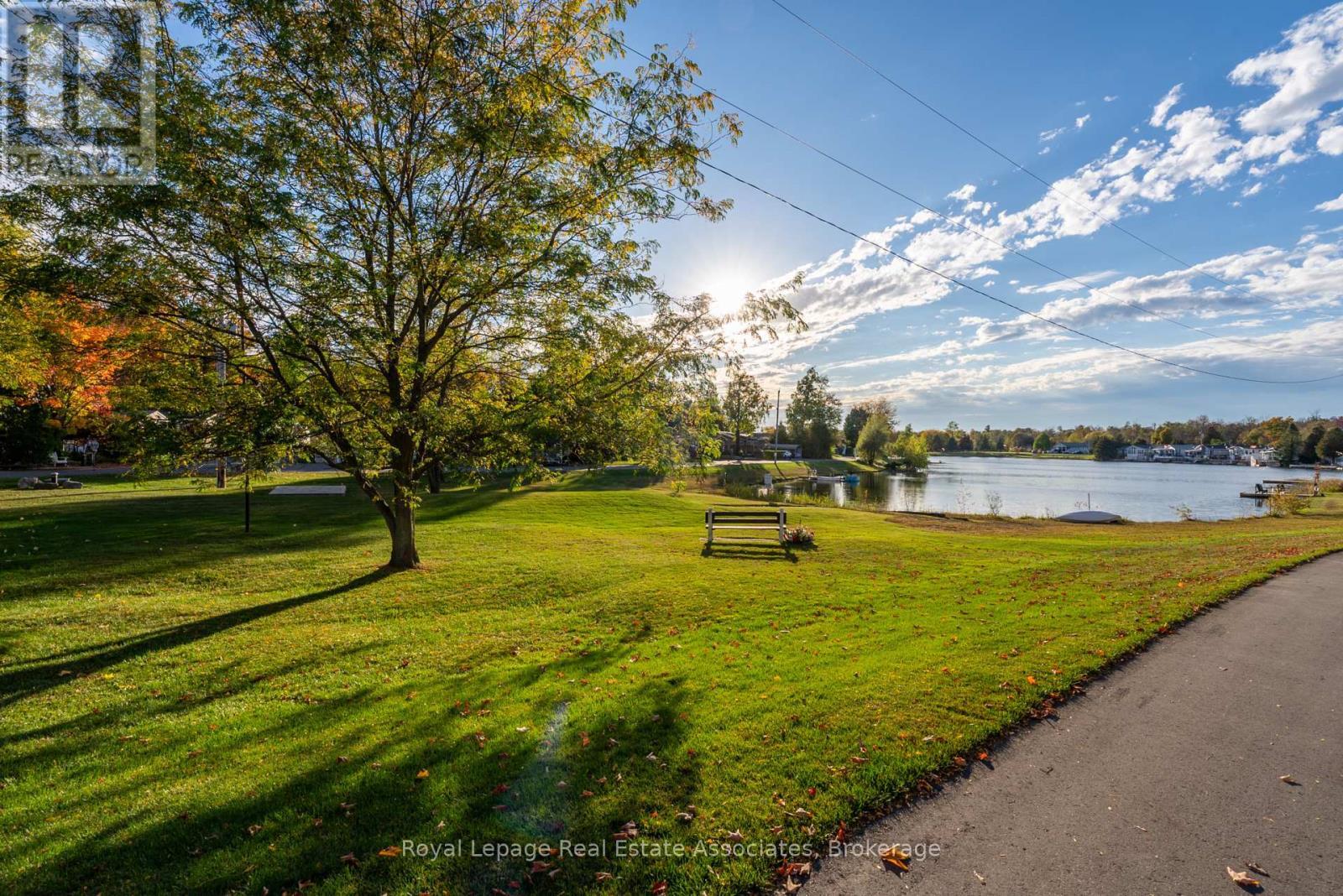 41 Cedarbush Crescent, Puslinch, ON - Outdoor With Body Of Water With View