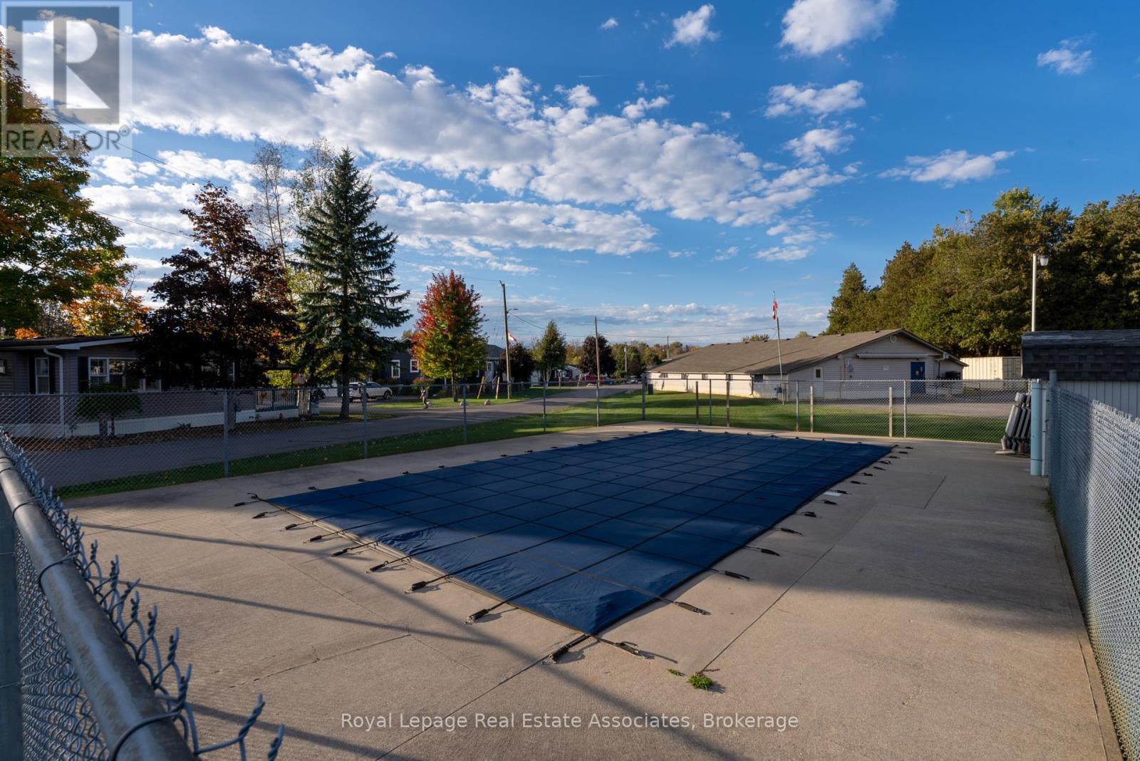 41 Cedarbush Crescent, Puslinch, ON - Outdoor With View