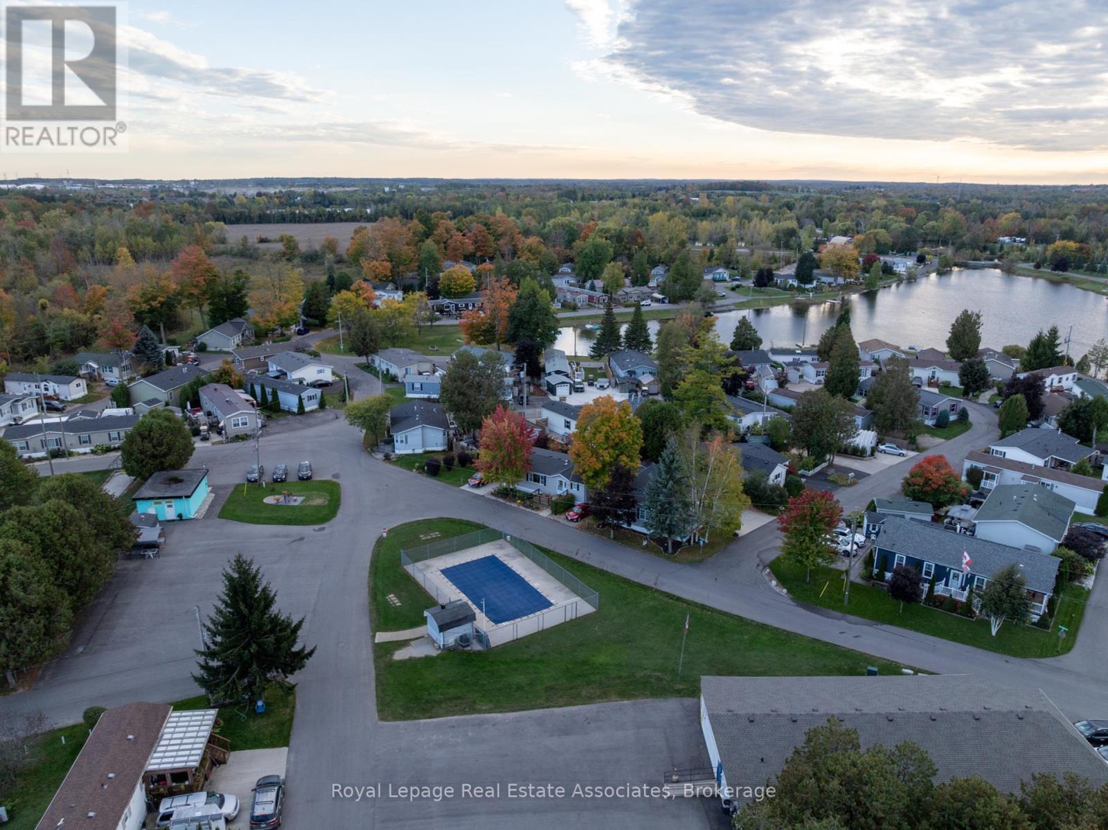 41 Cedarbush Crescent, Puslinch, ON - Outdoor With Body Of Water With View