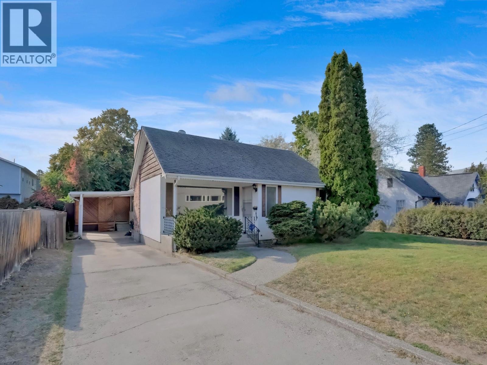 312 Scott Avenue, Penticton, BC - Outdoor