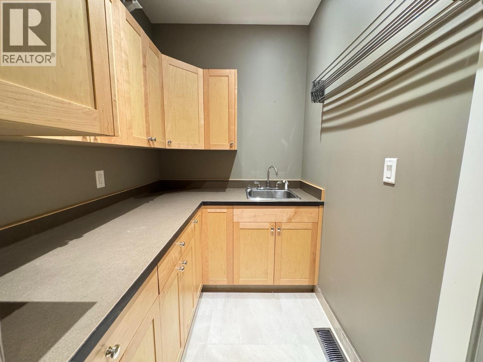 137 Westview Drive, Penticton, BC - Indoor