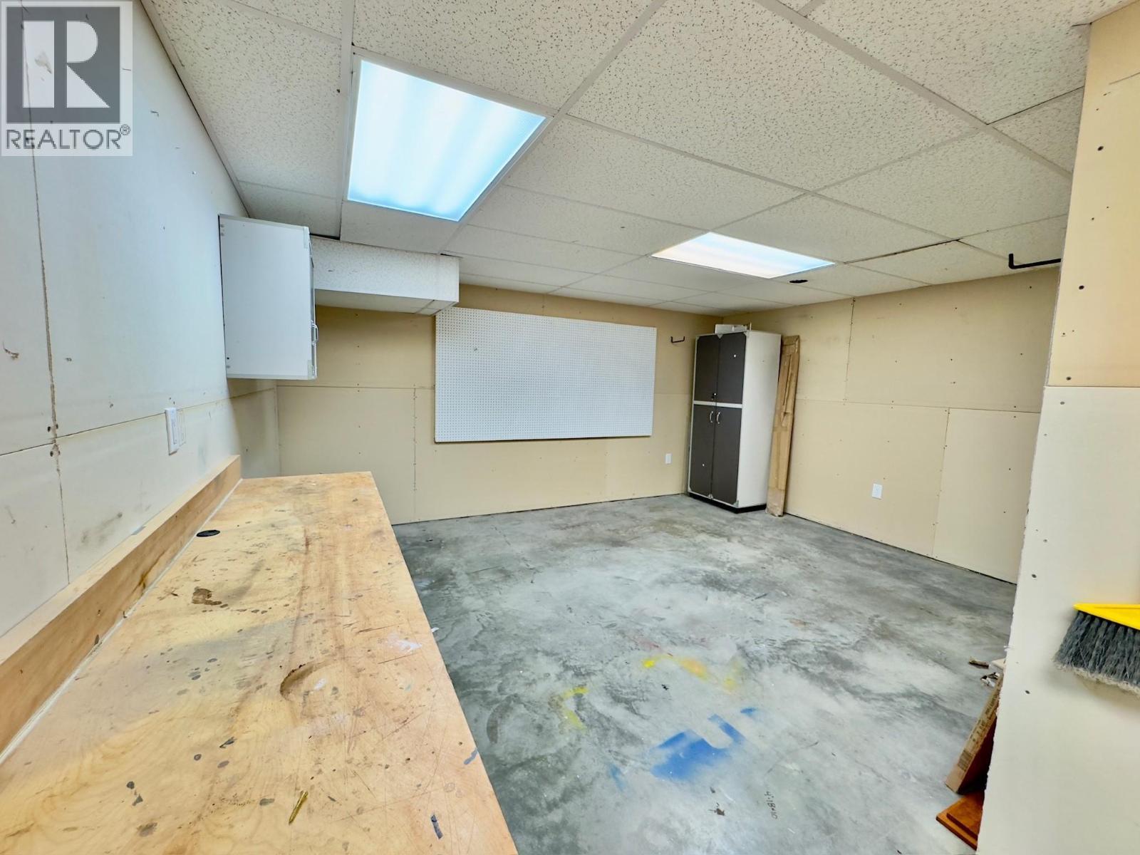 137 Westview Drive, Penticton, BC - Indoor Photo Showing Basement