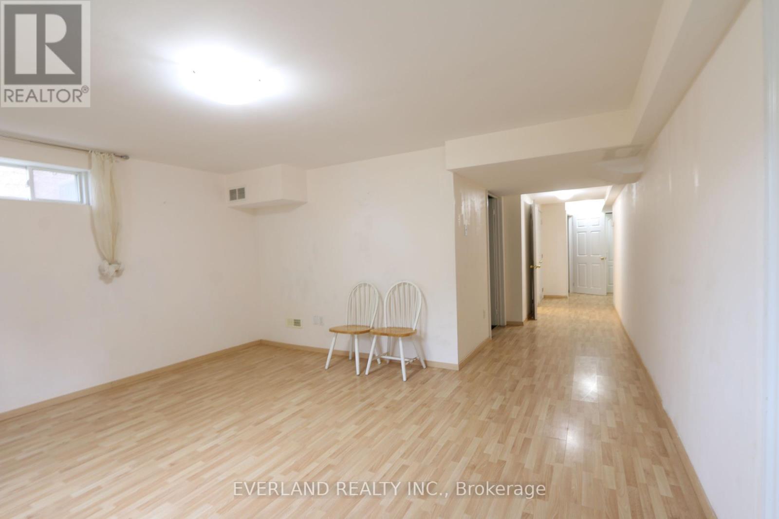 Lower - 49 Falling River Drive, Richmond Hill, ON - Indoor Photo Showing Other Room