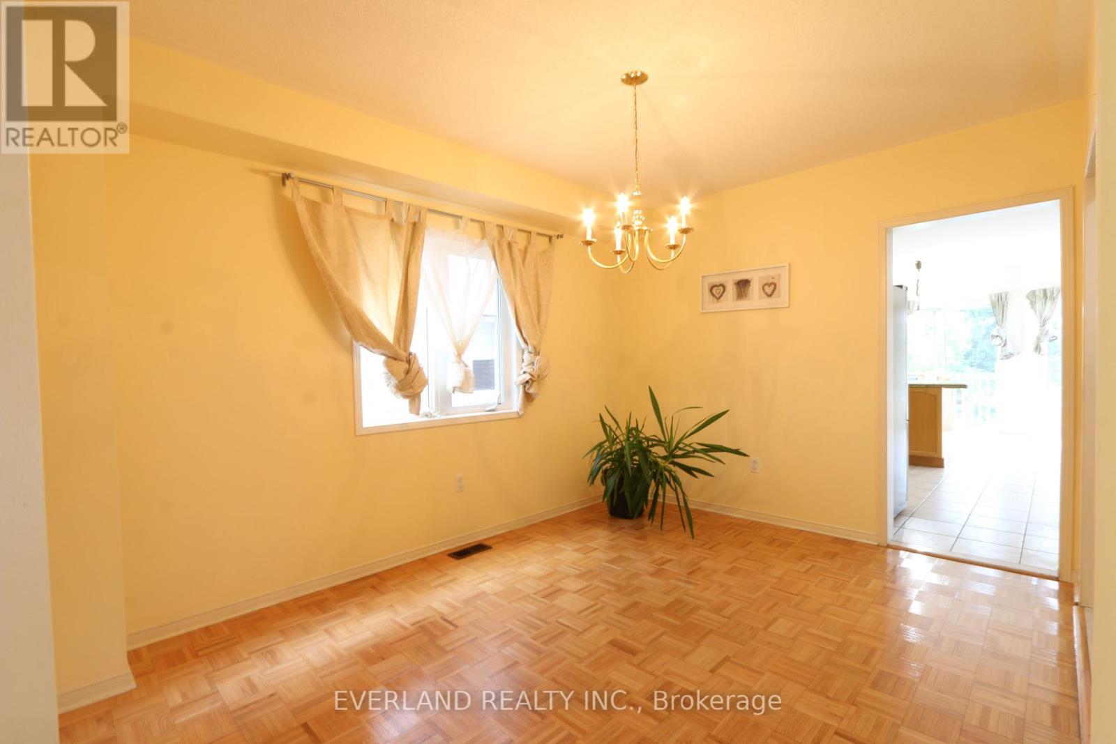 Upper - 49 Falling River Drive, Richmond Hill, ON - Indoor Photo Showing Other Room