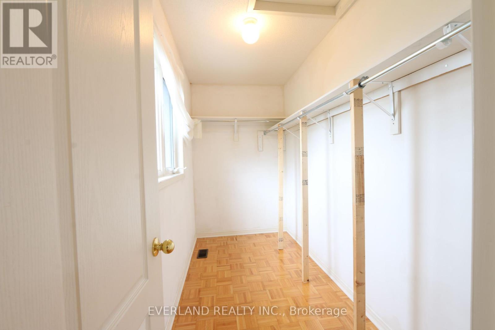 Upper - 49 Falling River Drive, Richmond Hill, ON - Indoor