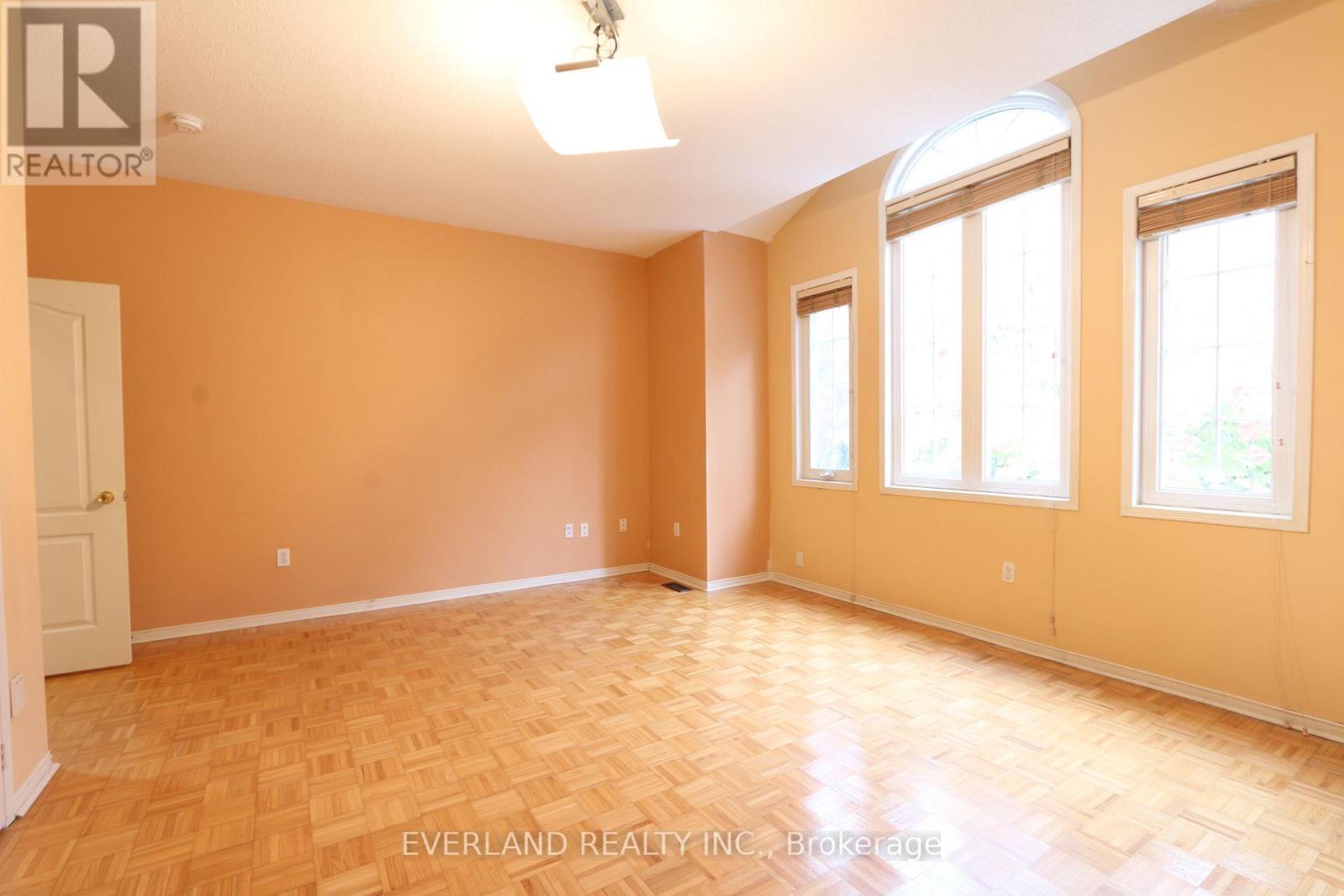 Upper - 49 Falling River Drive, Richmond Hill, ON - Indoor Photo Showing Other Room