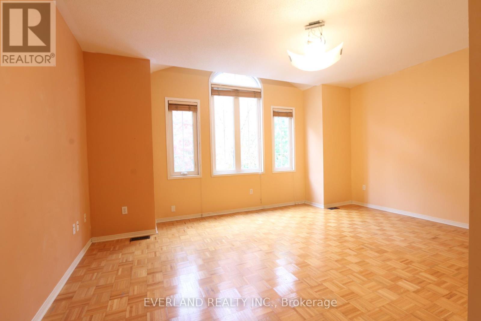 Upper - 49 Falling River Drive, Richmond Hill, ON - Indoor Photo Showing Other Room