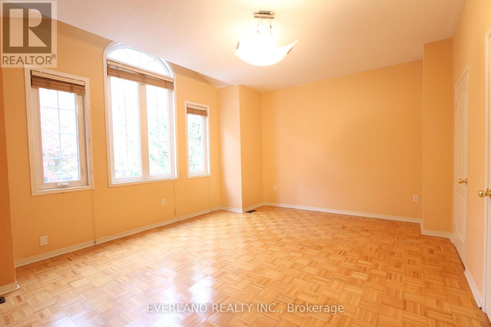 Upper - 49 Falling River Drive, Richmond Hill, ON - Indoor Photo Showing Other Room
