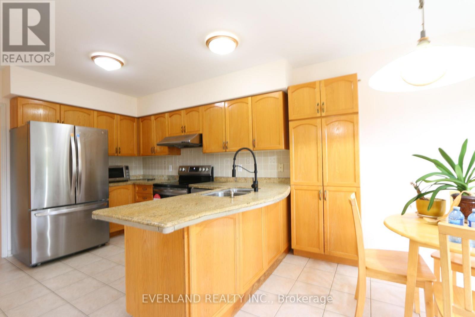 Upper - 49 Falling River Drive, Richmond Hill, ON - Indoor Photo Showing Kitchen With Double Sink