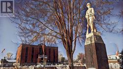 1 minute walk from home -