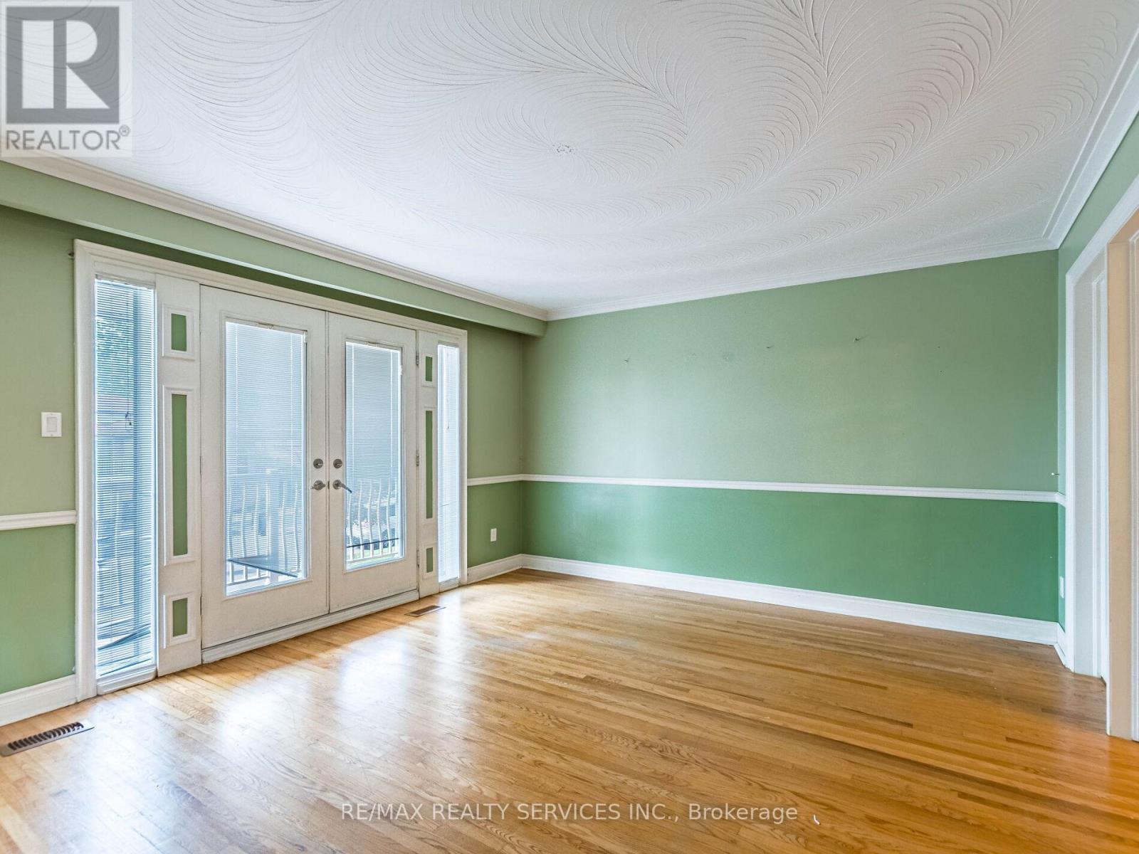 17 Fallway Road, Brampton, ON - Indoor Photo Showing Other Room