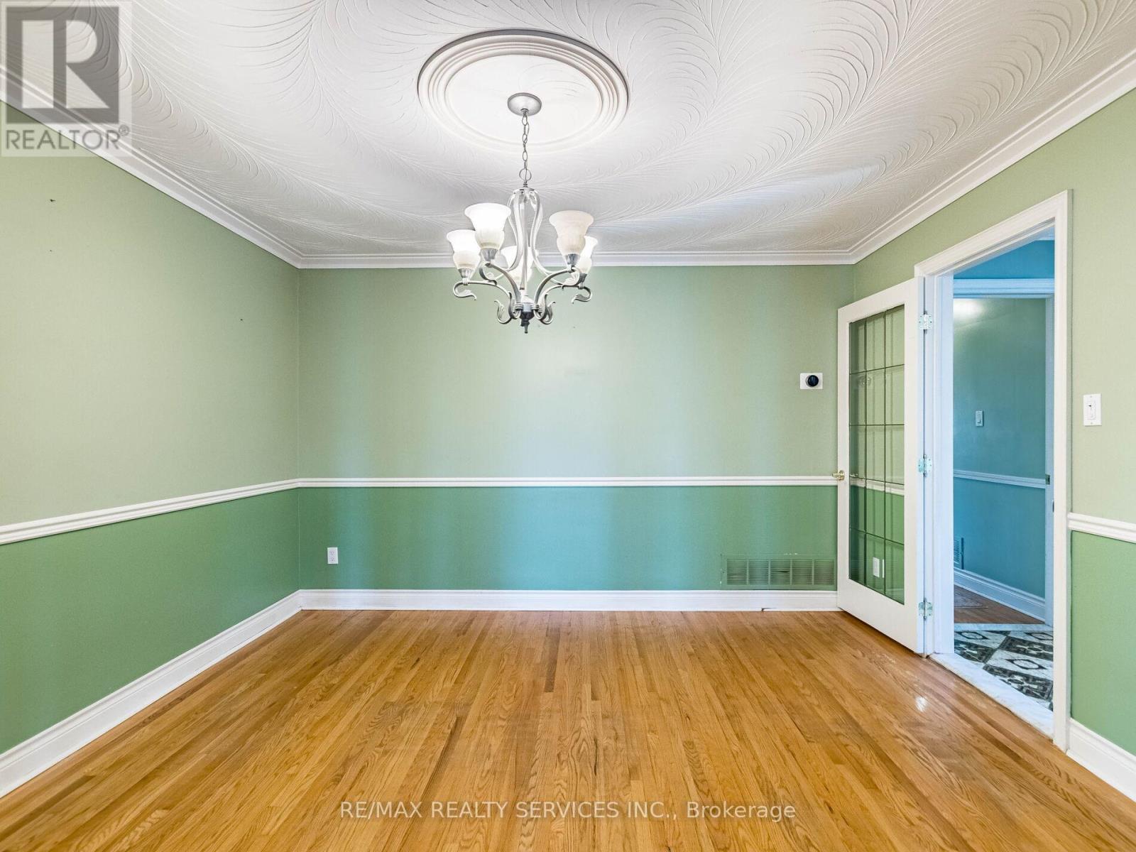 17 Fallway Road, Brampton, ON - Indoor Photo Showing Other Room