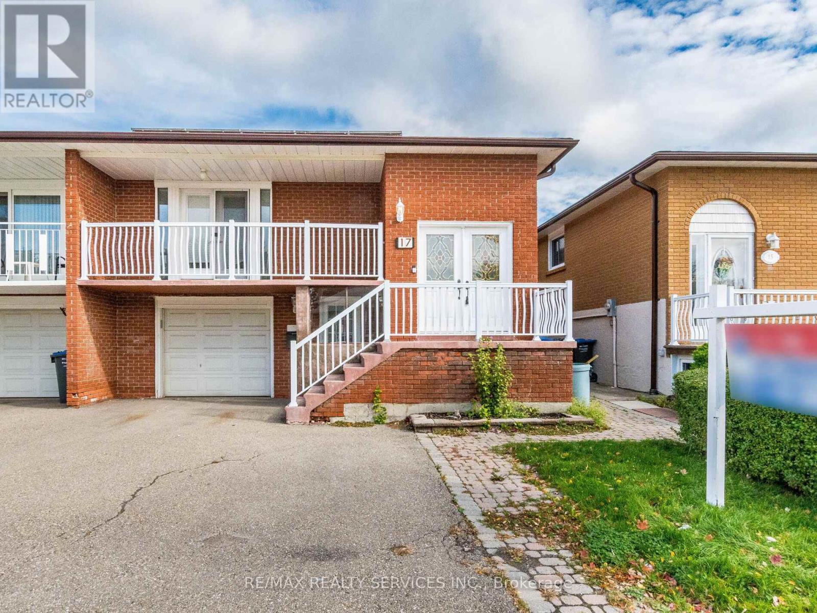 17 Fallway Road, Brampton, ON - Outdoor With Exterior