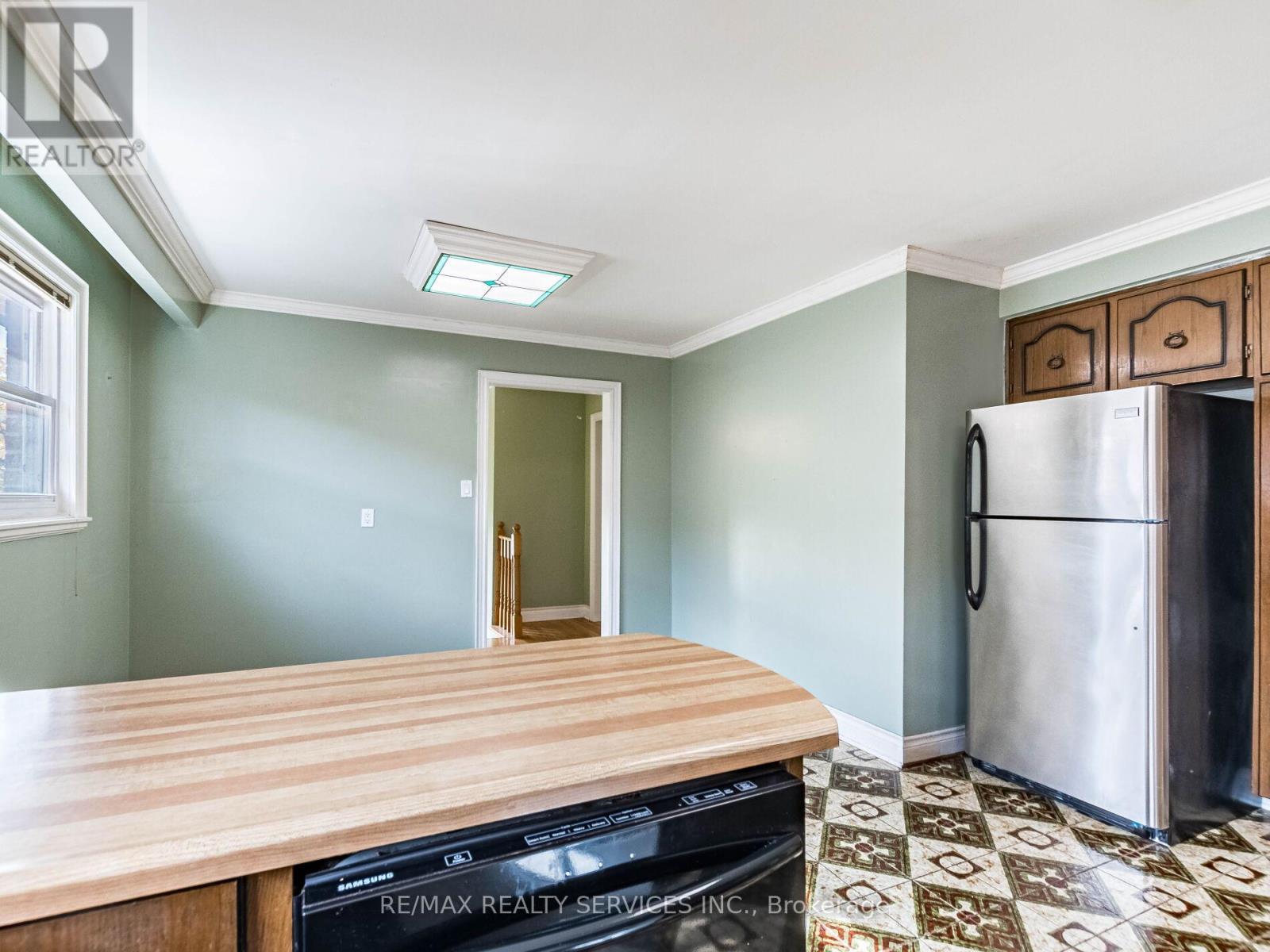 17 Fallway Road, Brampton, ON - Indoor