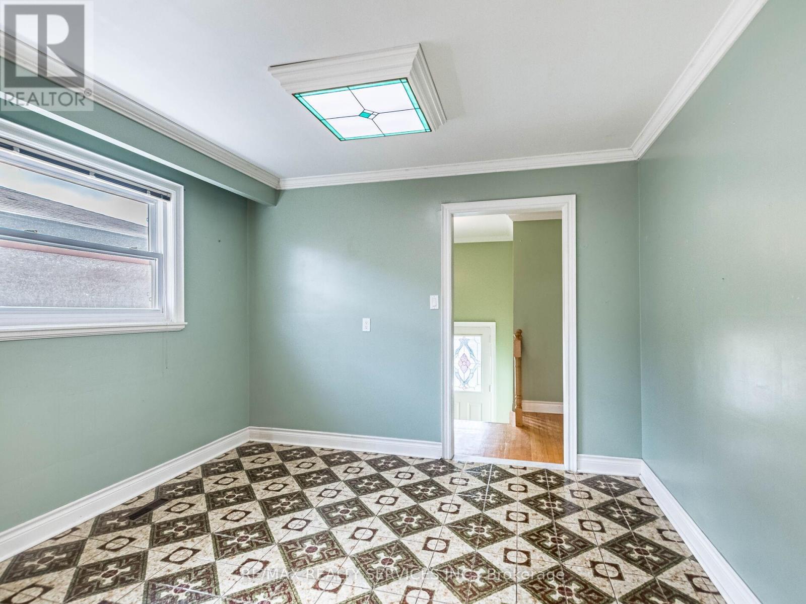 17 Fallway Road, Brampton, ON - Indoor