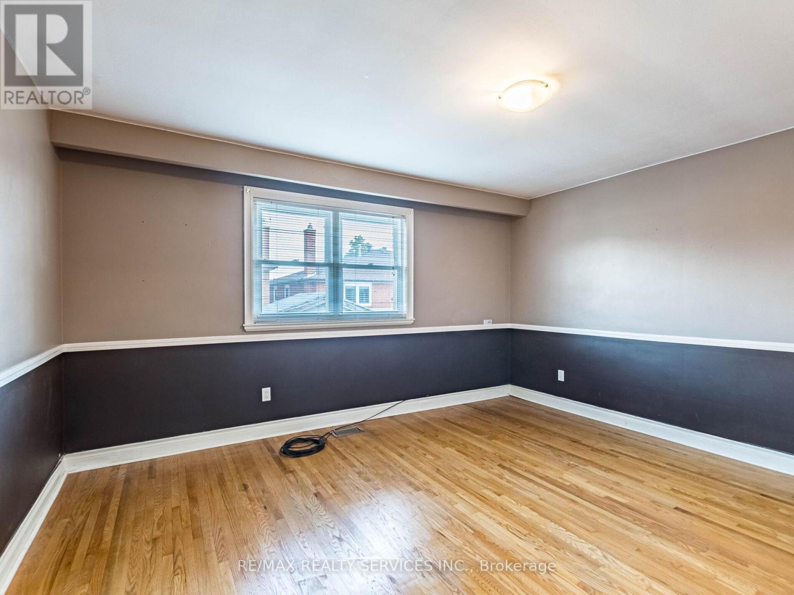 17 Fallway Road, Brampton, ON - Indoor Photo Showing Other Room