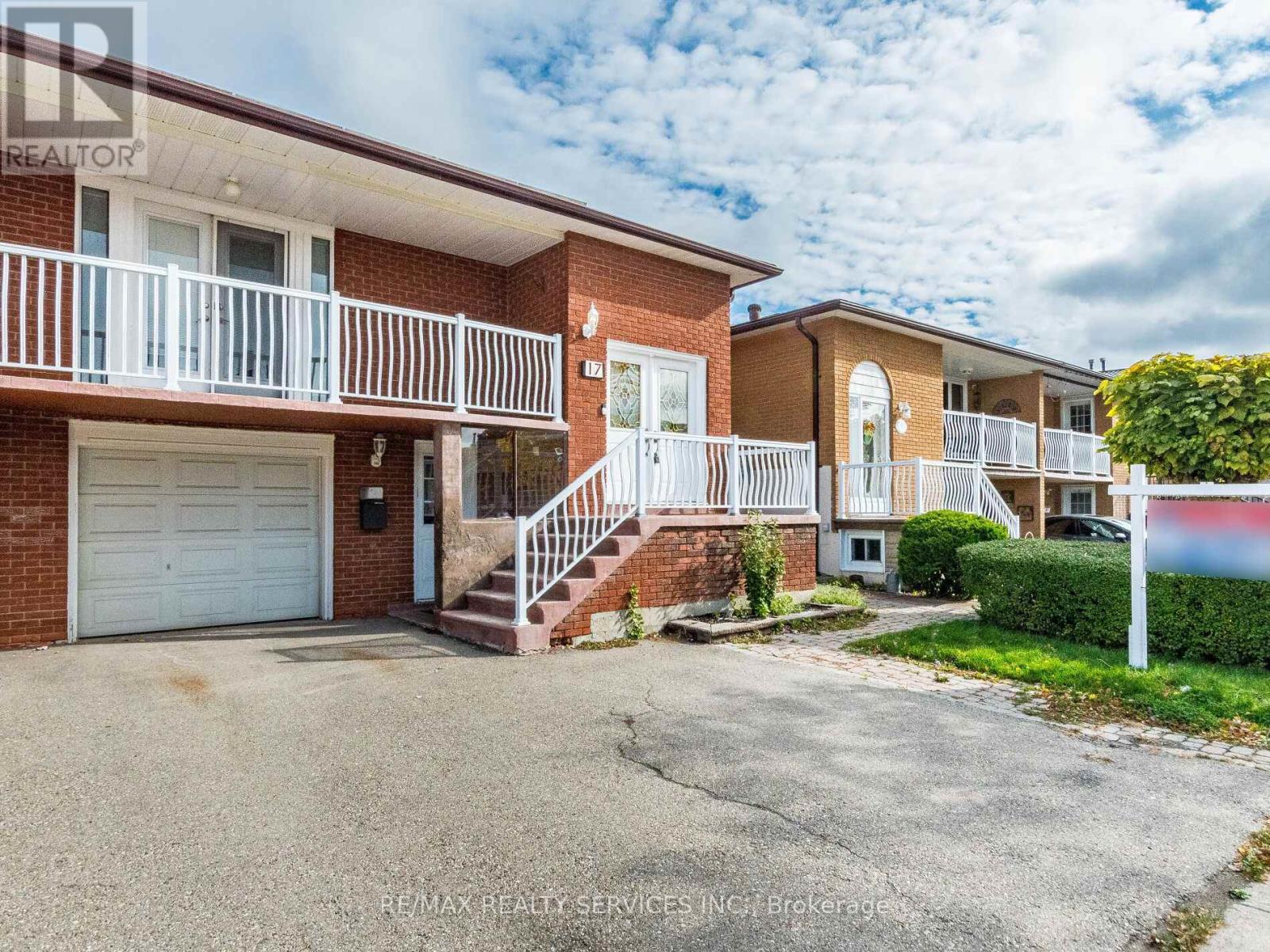 17 Fallway Road, Brampton, ON - Outdoor