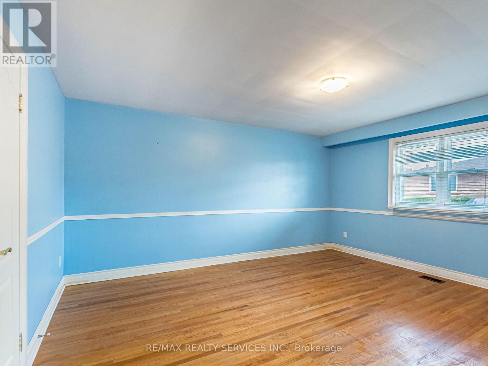 17 Fallway Road, Brampton, ON - Indoor Photo Showing Other Room