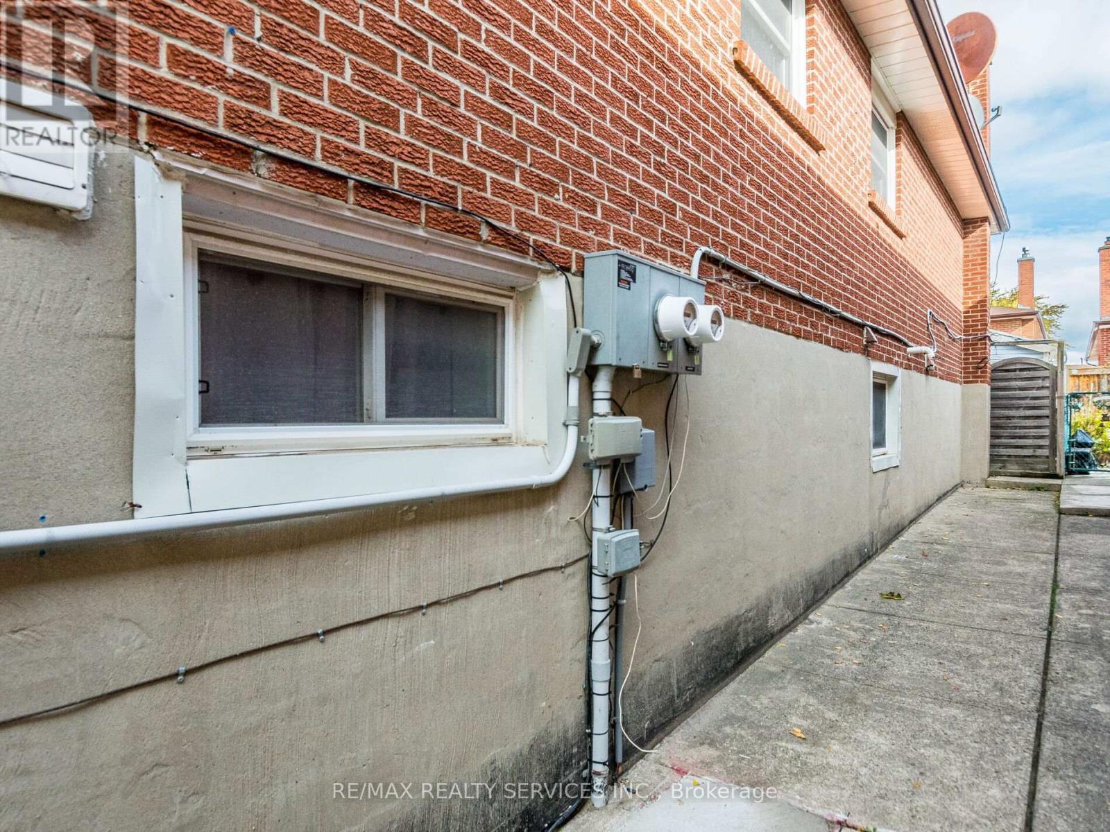 17 Fallway Road, Brampton, ON - Outdoor