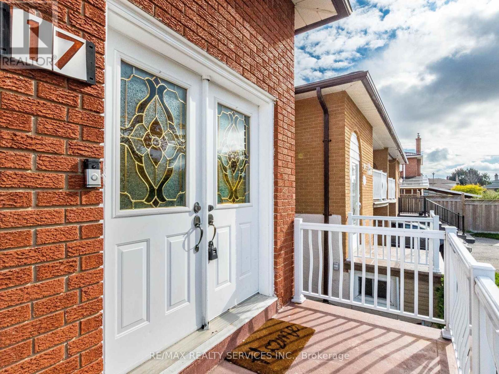 17 Fallway Road, Brampton, ON - Outdoor With Exterior