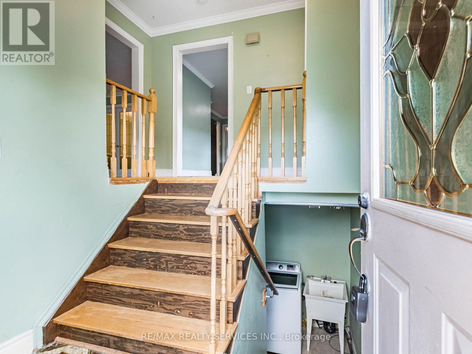 17 Fallway Road, Brampton, ON - Indoor Photo Showing Other Room